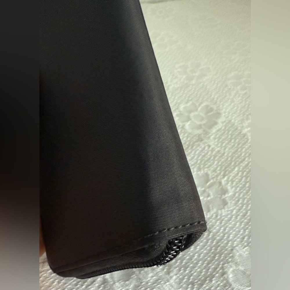 Prada logo plate Black Nylon zip around long Wallet  authentic like New - Picture 7 of 15